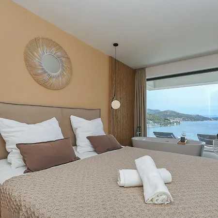 Mentis Marina
