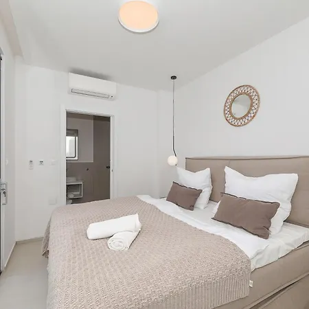 Mentis Apartment *