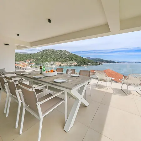 Apartment Mentis Marina