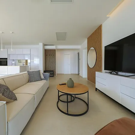 Mentis דירה מרינה